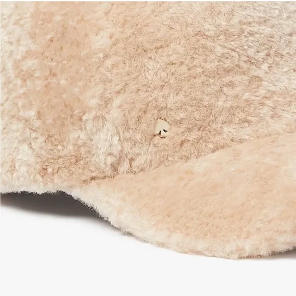 ♠️kate spade Sherpa Plush Fur Baseball Cap Light Sand  display picture 3